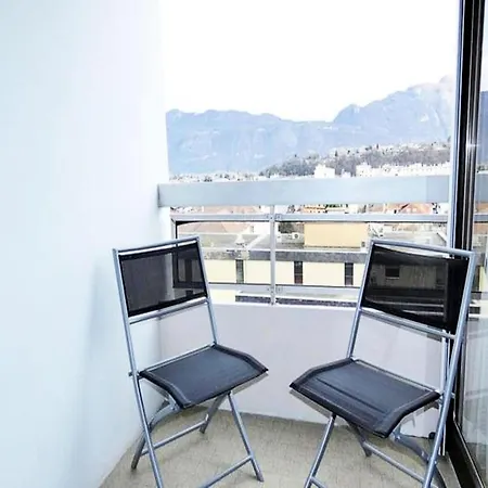 Studio For 2 People アパート エクスレバン